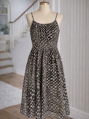 Banana Republic Lined Flowy Dress Sz 8